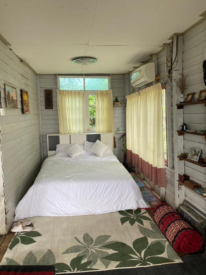 Baan Golite Ko Kret - บ้านโกไล้เกาะเกร็ด 논타부리 외부 사진