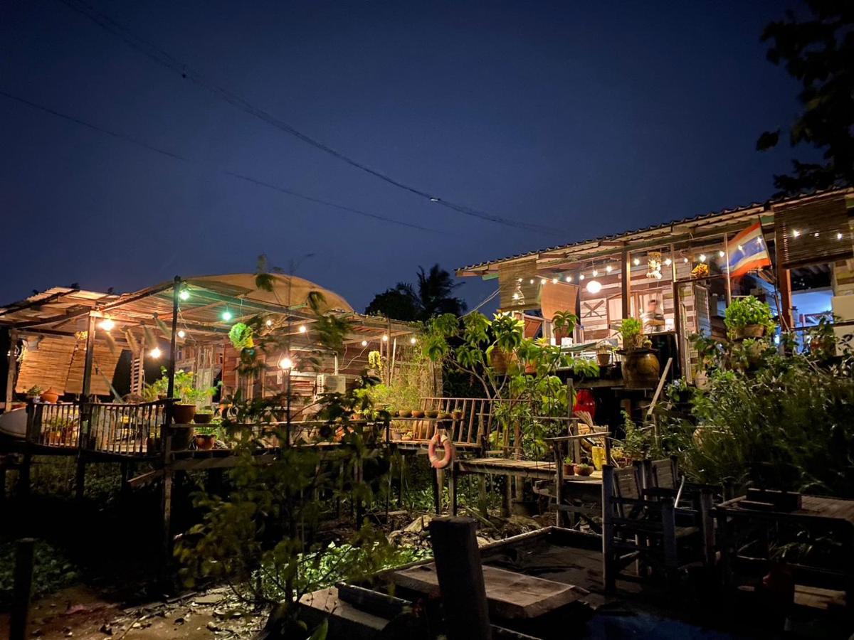 Baan Golite Ko Kret - บ้านโกไล้เกาะเกร็ด 논타부리 외부 사진